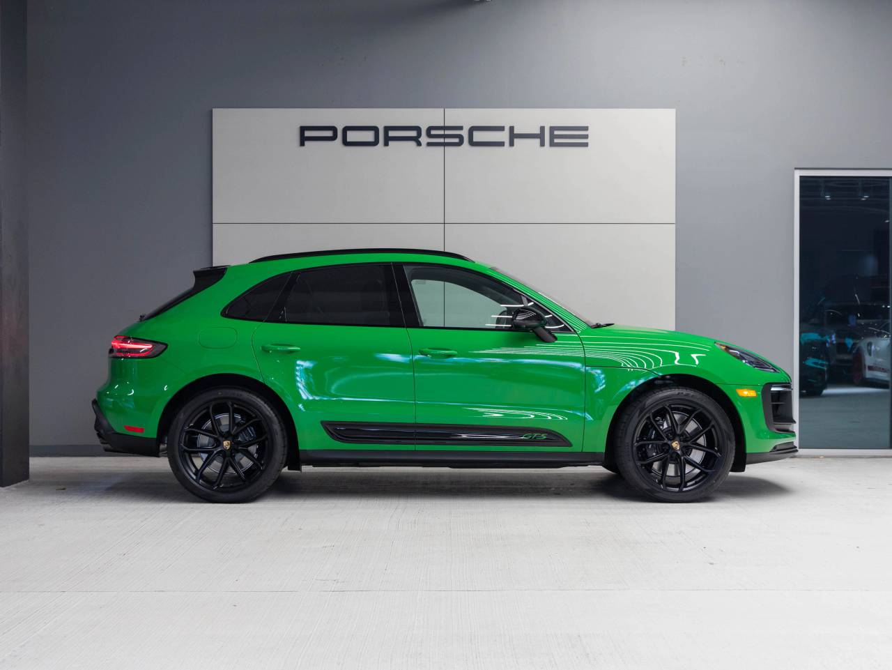 2026 Porsche Macan Macan GTS