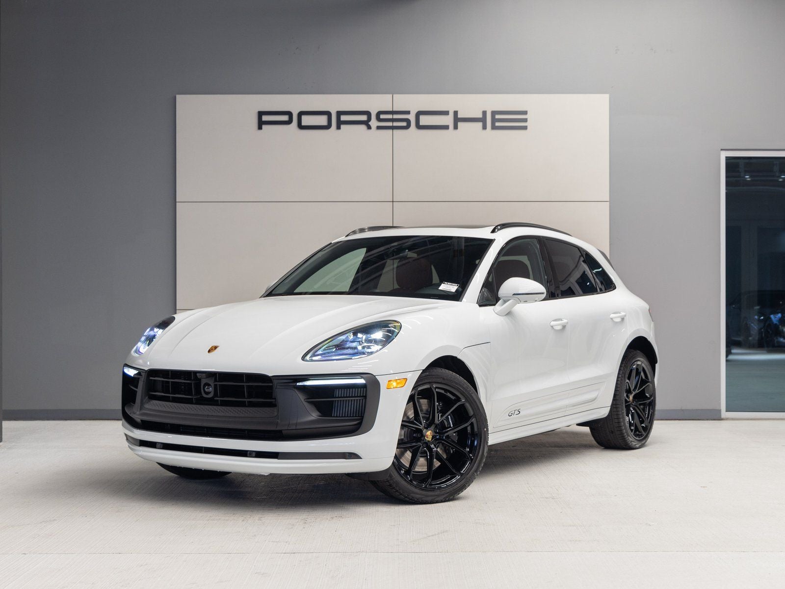 2026 Porsche Macan Macan GTS