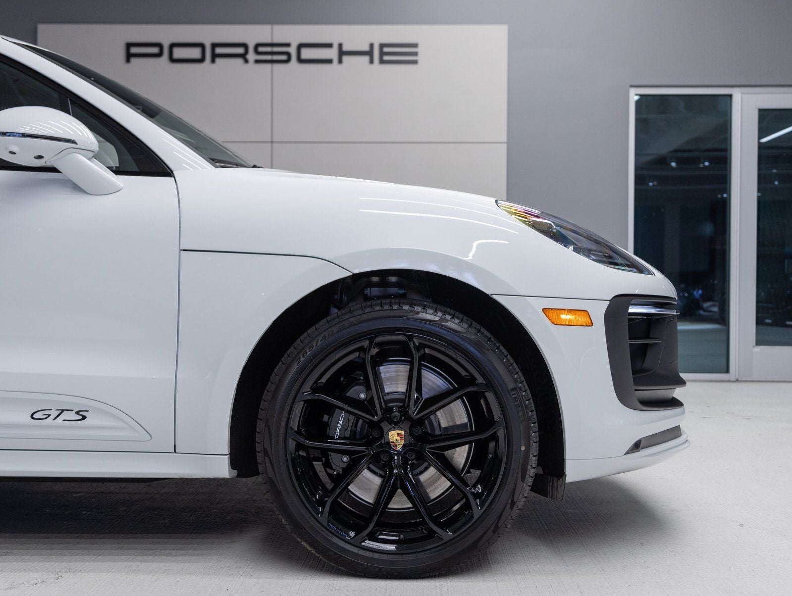 2026 Porsche Macan Macan GTS