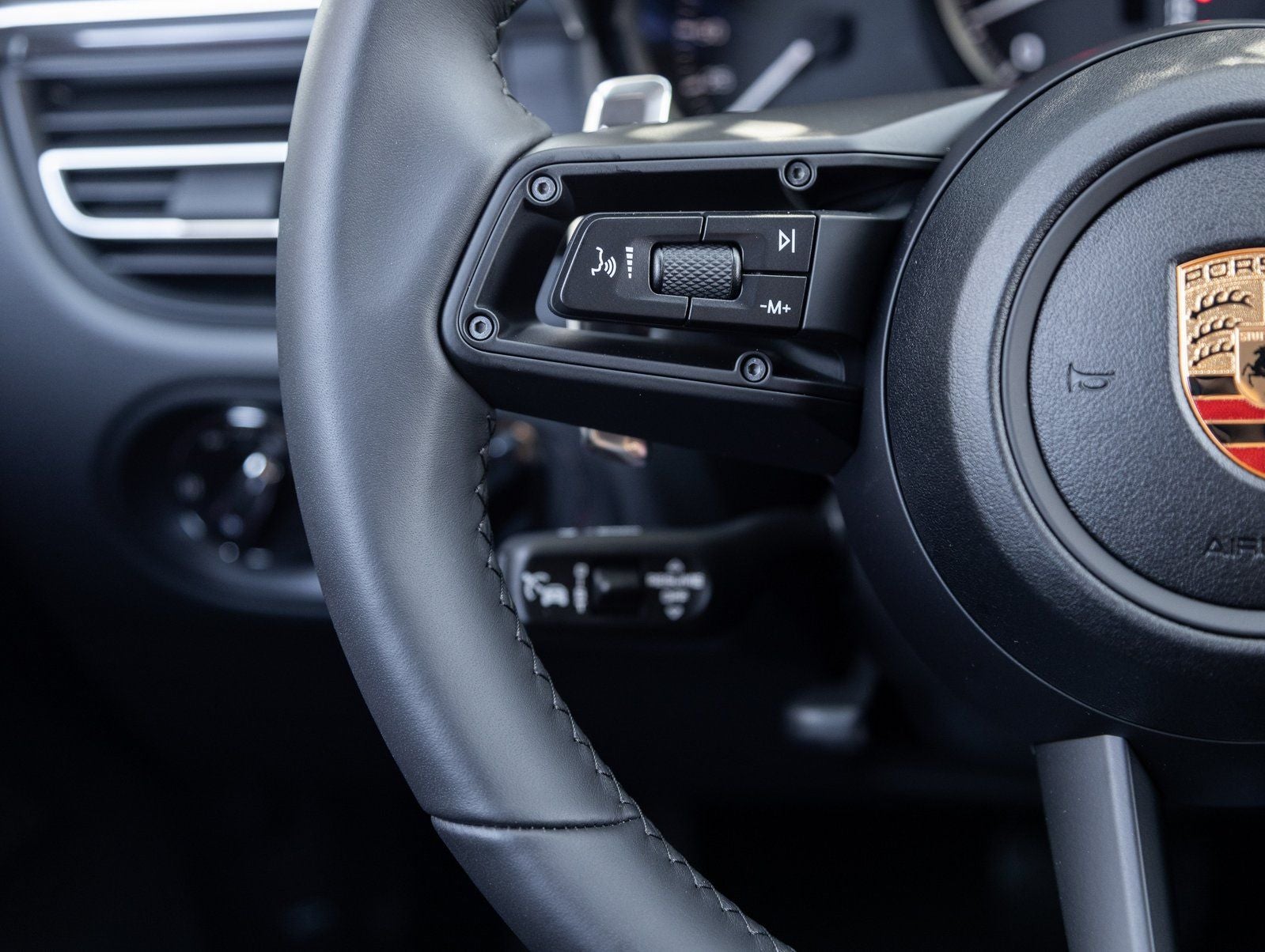 2026 Porsche Macan Macan GTS