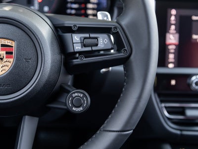 2026 Porsche Macan Macan GTS