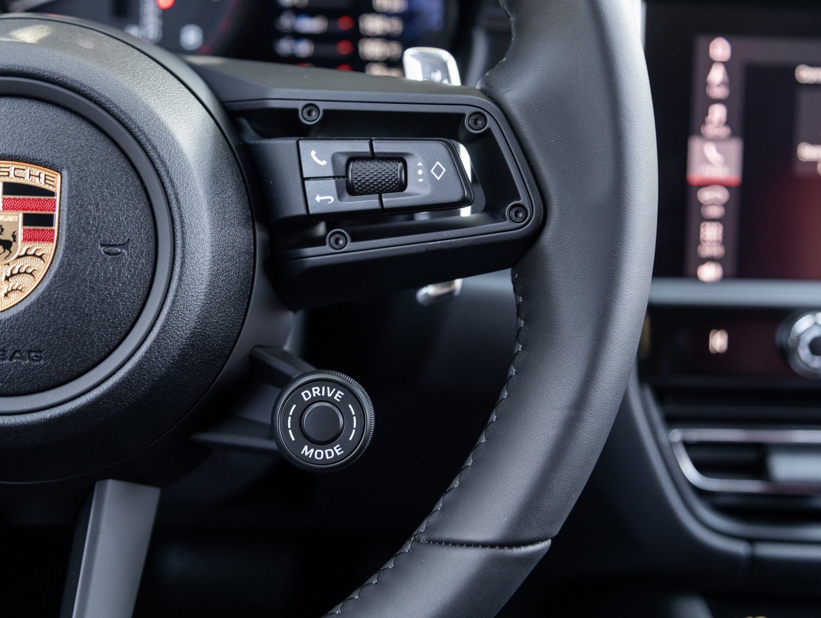 2026 Porsche Macan Macan GTS