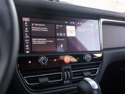 2026 Porsche Macan Macan GTS