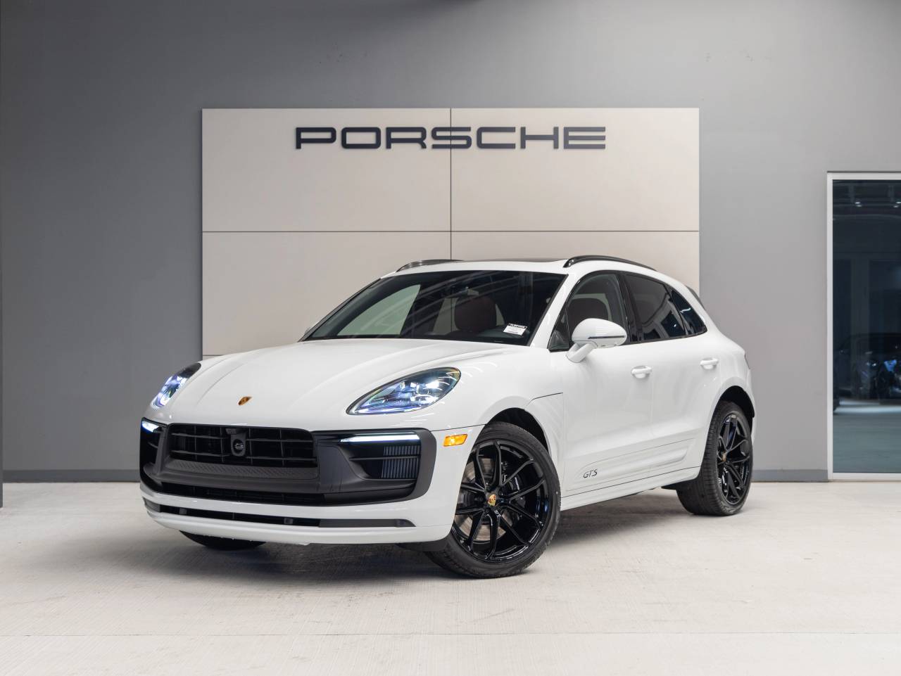 2026 Porsche Macan Macan GTS