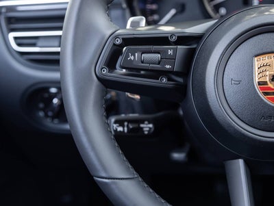 2026 Porsche Macan Macan GTS