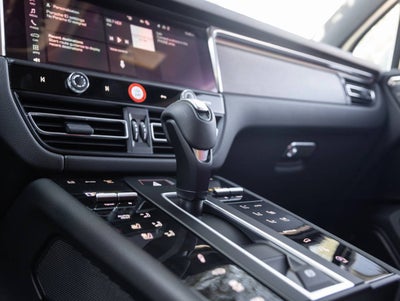 2026 Porsche Macan Macan GTS