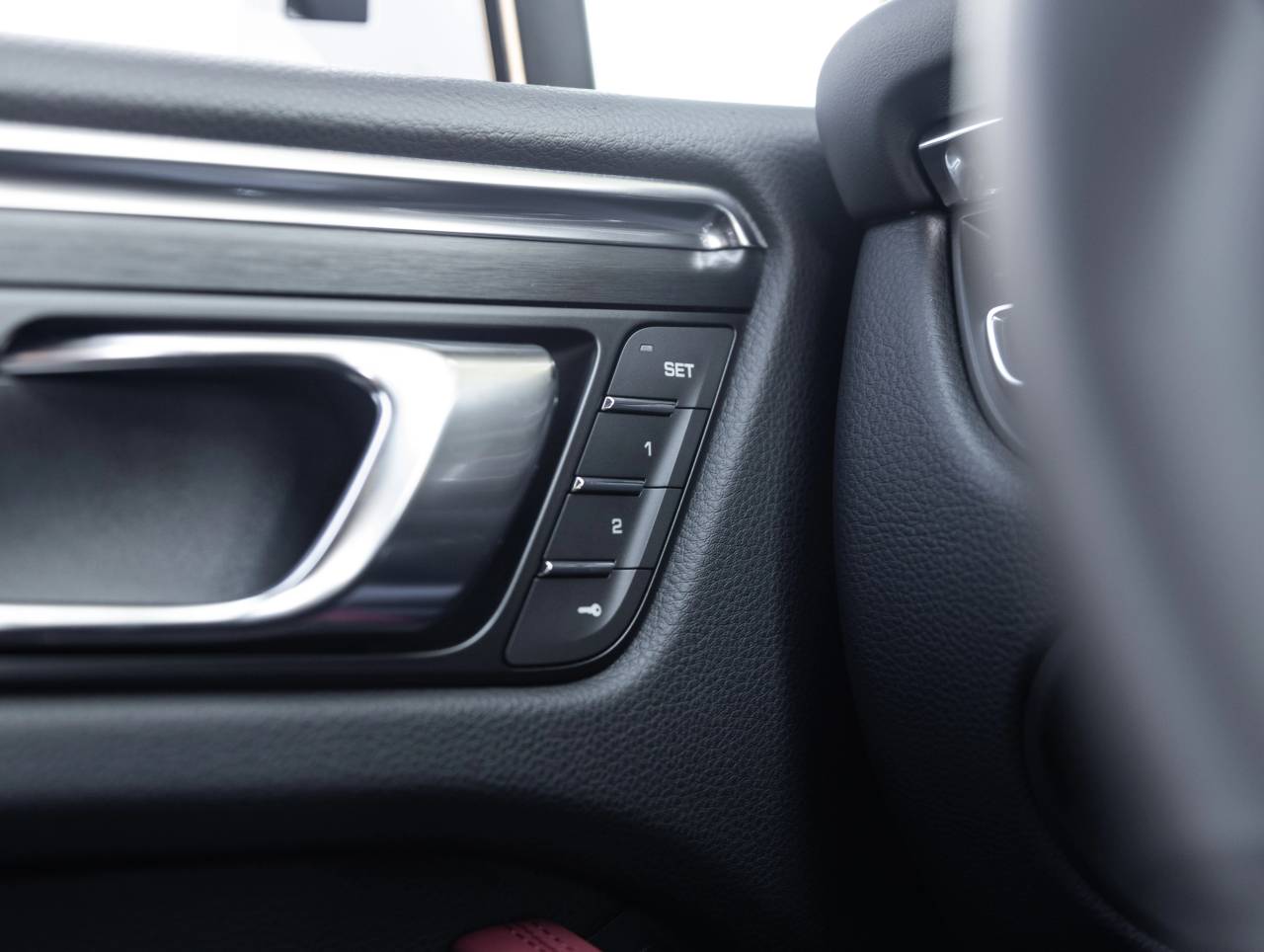 2026 Porsche Macan Macan GTS