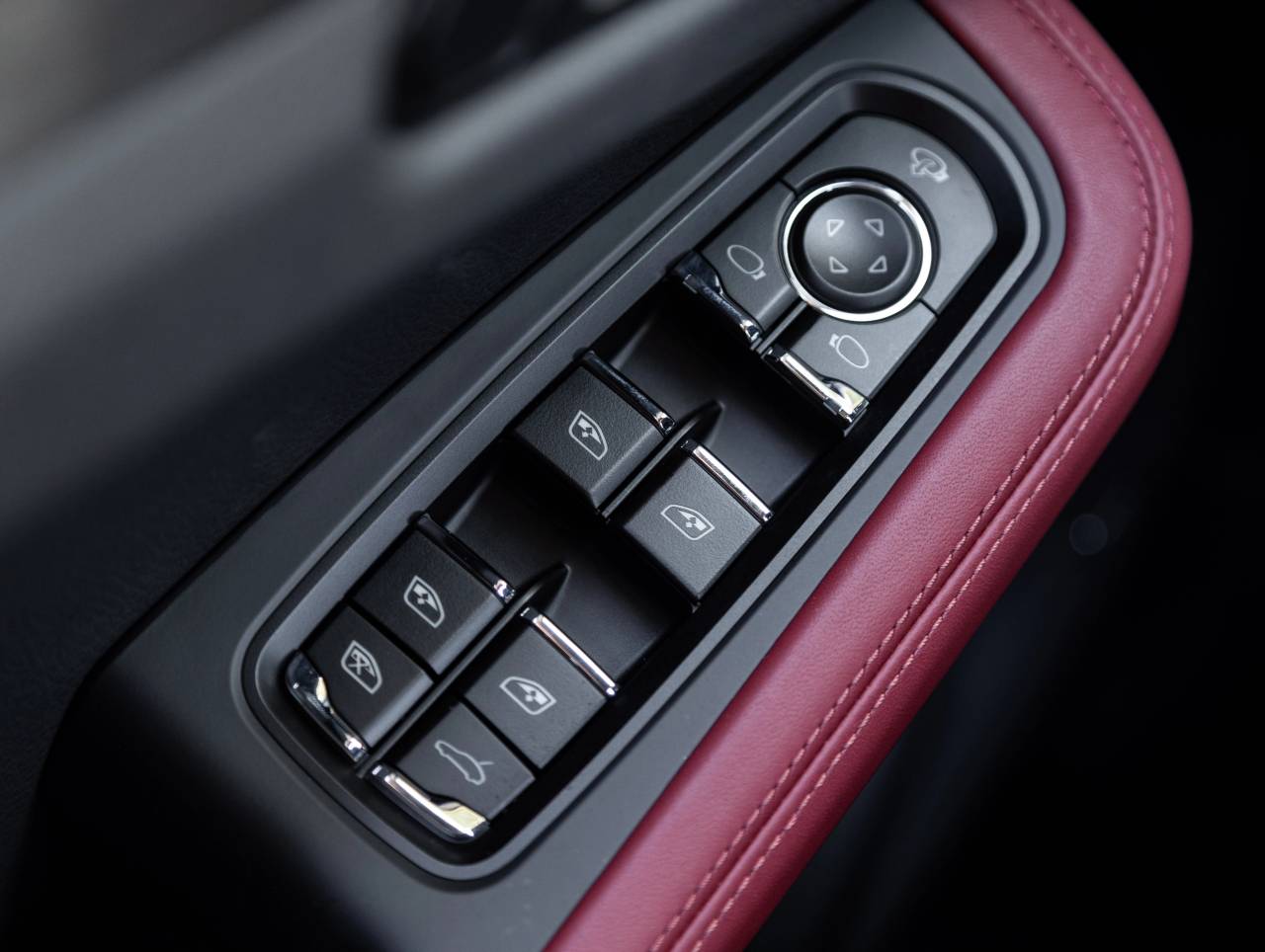 2026 Porsche Macan Macan GTS