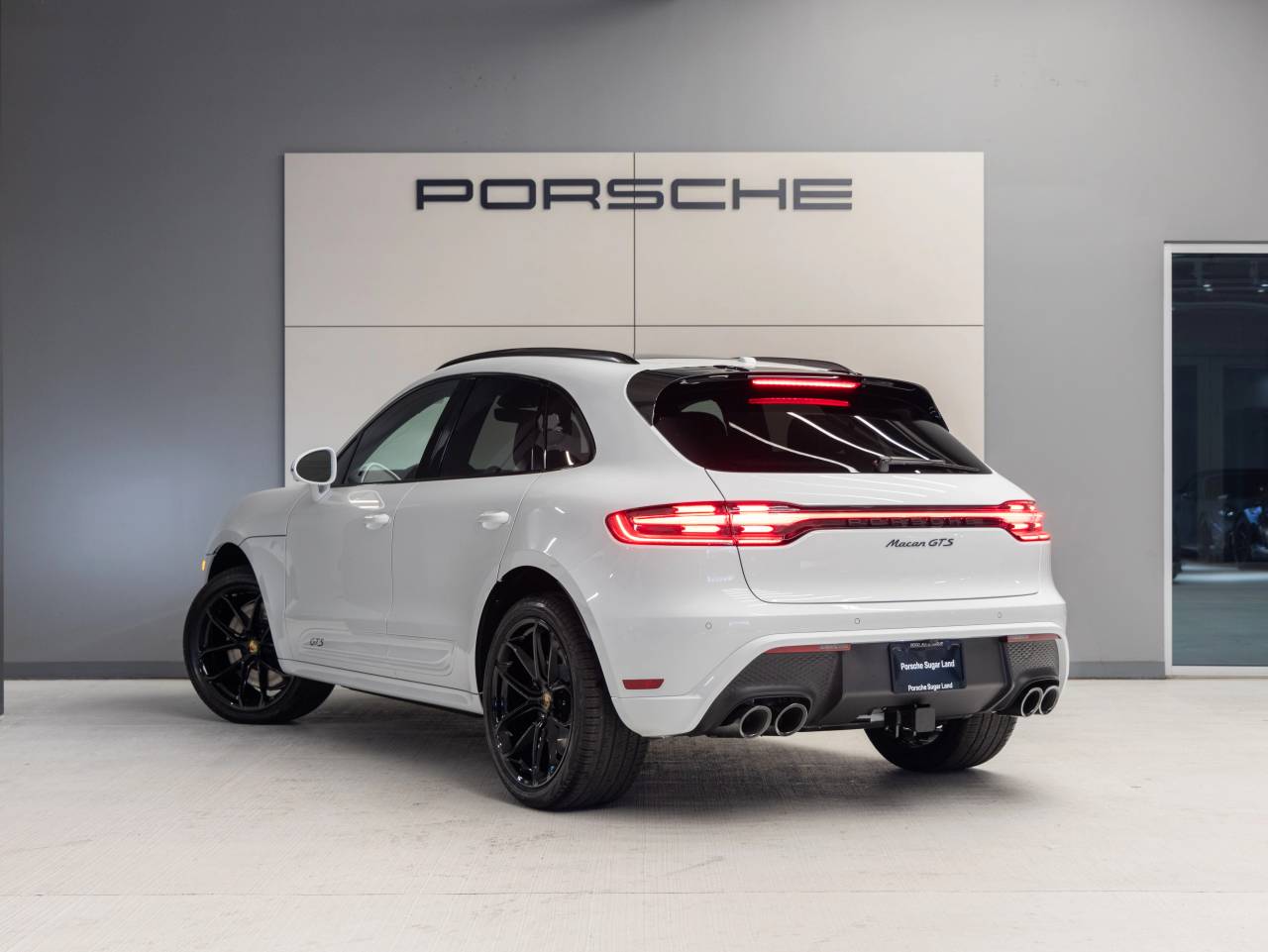 2026 Porsche Macan Macan GTS