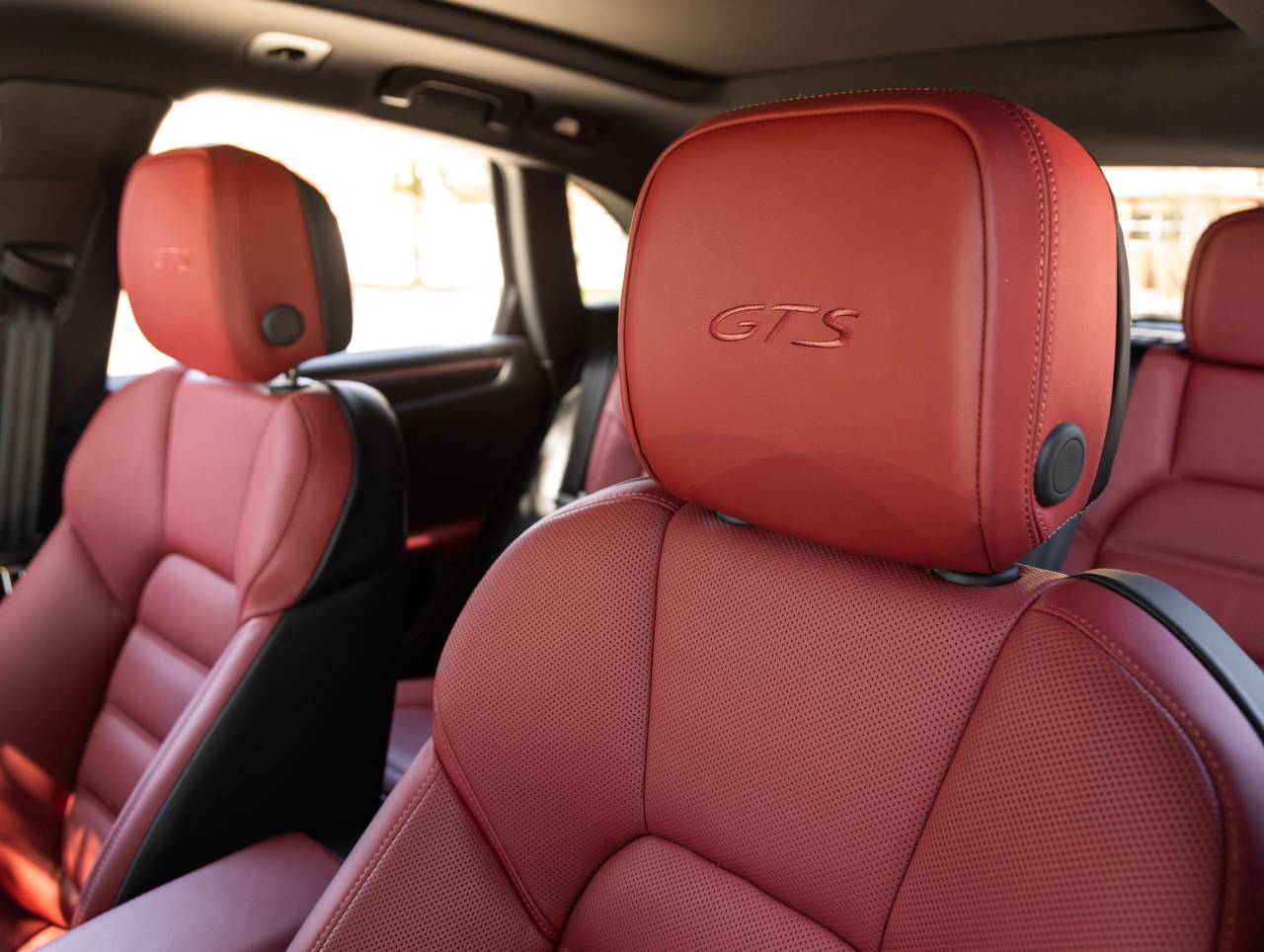 2026 Porsche Macan Macan GTS