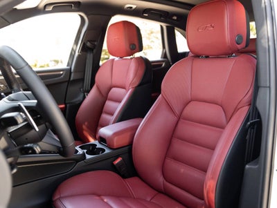 2026 Porsche Macan Macan GTS