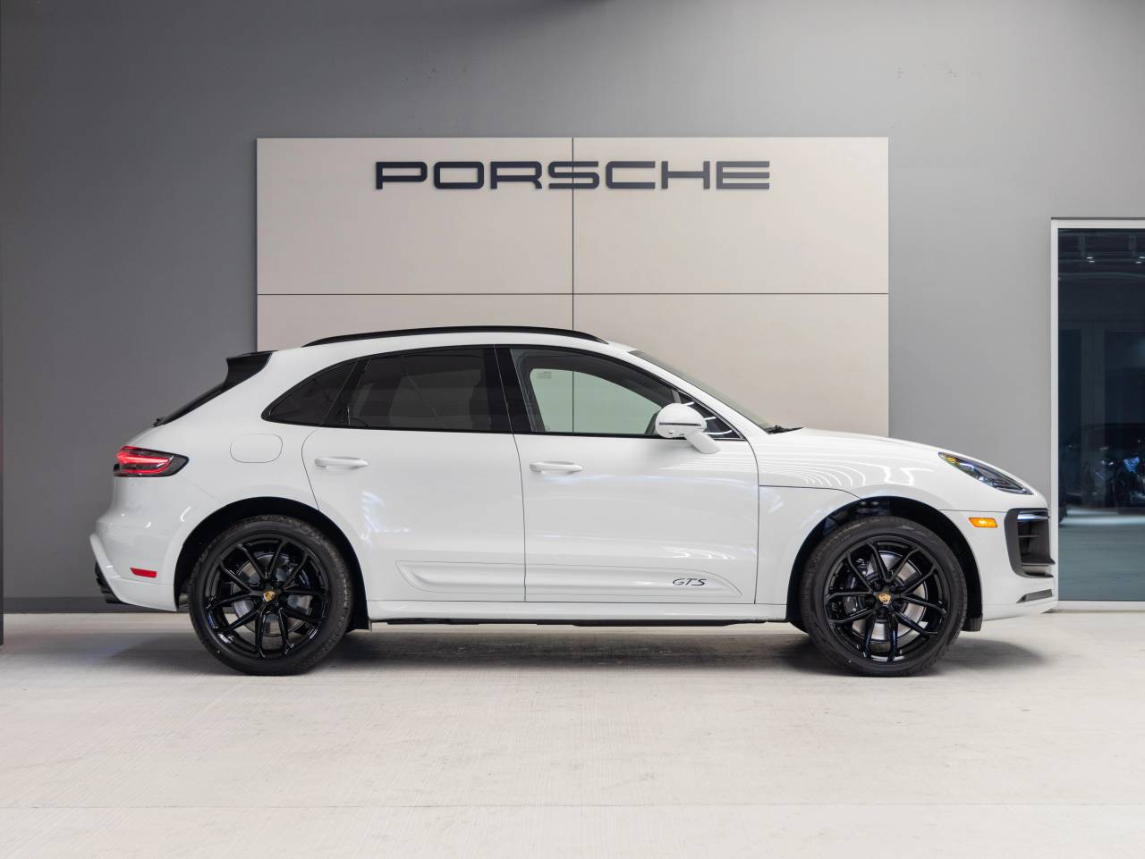 2026 Porsche Macan Macan GTS