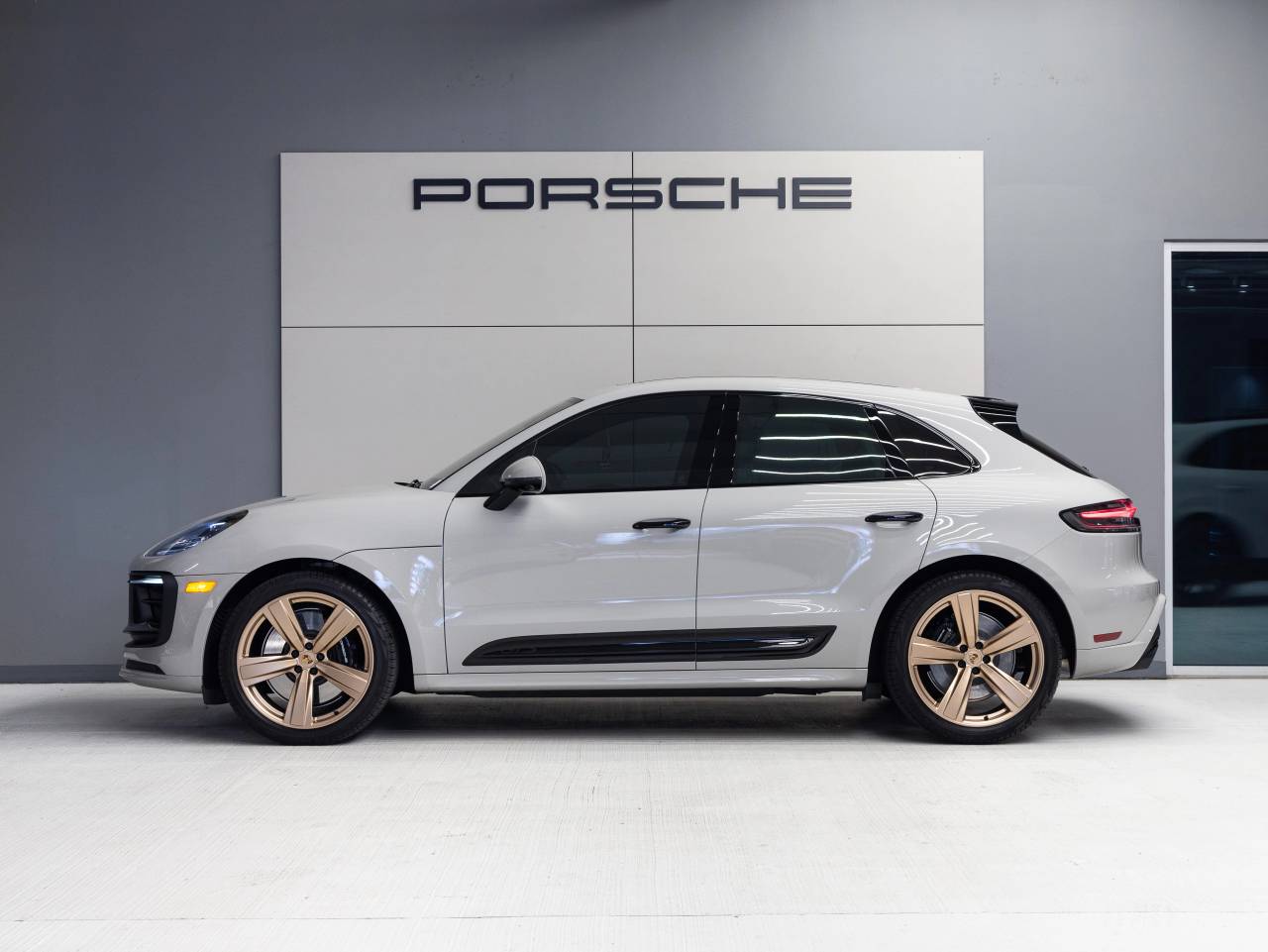 2024 Porsche Macan Macan GTS