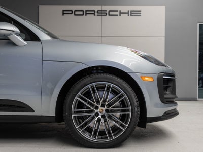 2026 Porsche Macan Macan GTS