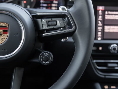 2026 Porsche Macan Macan GTS