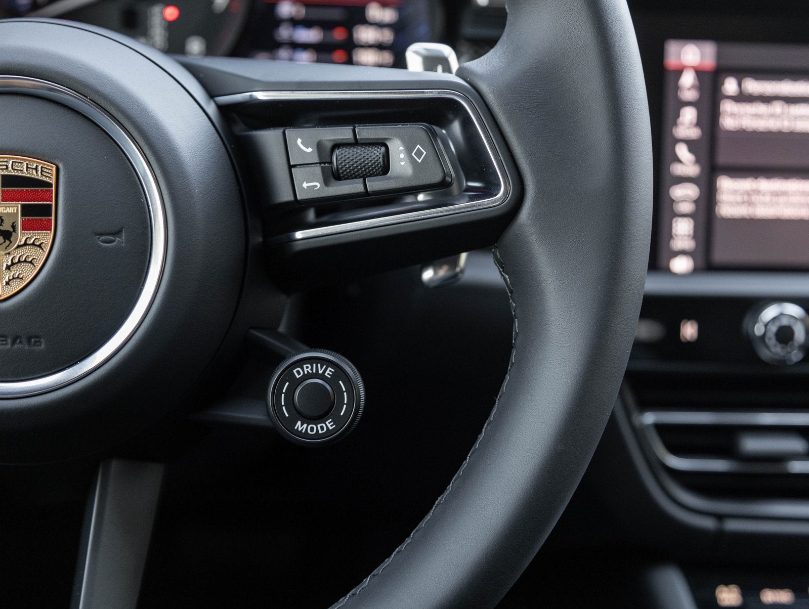 2026 Porsche Macan Macan GTS