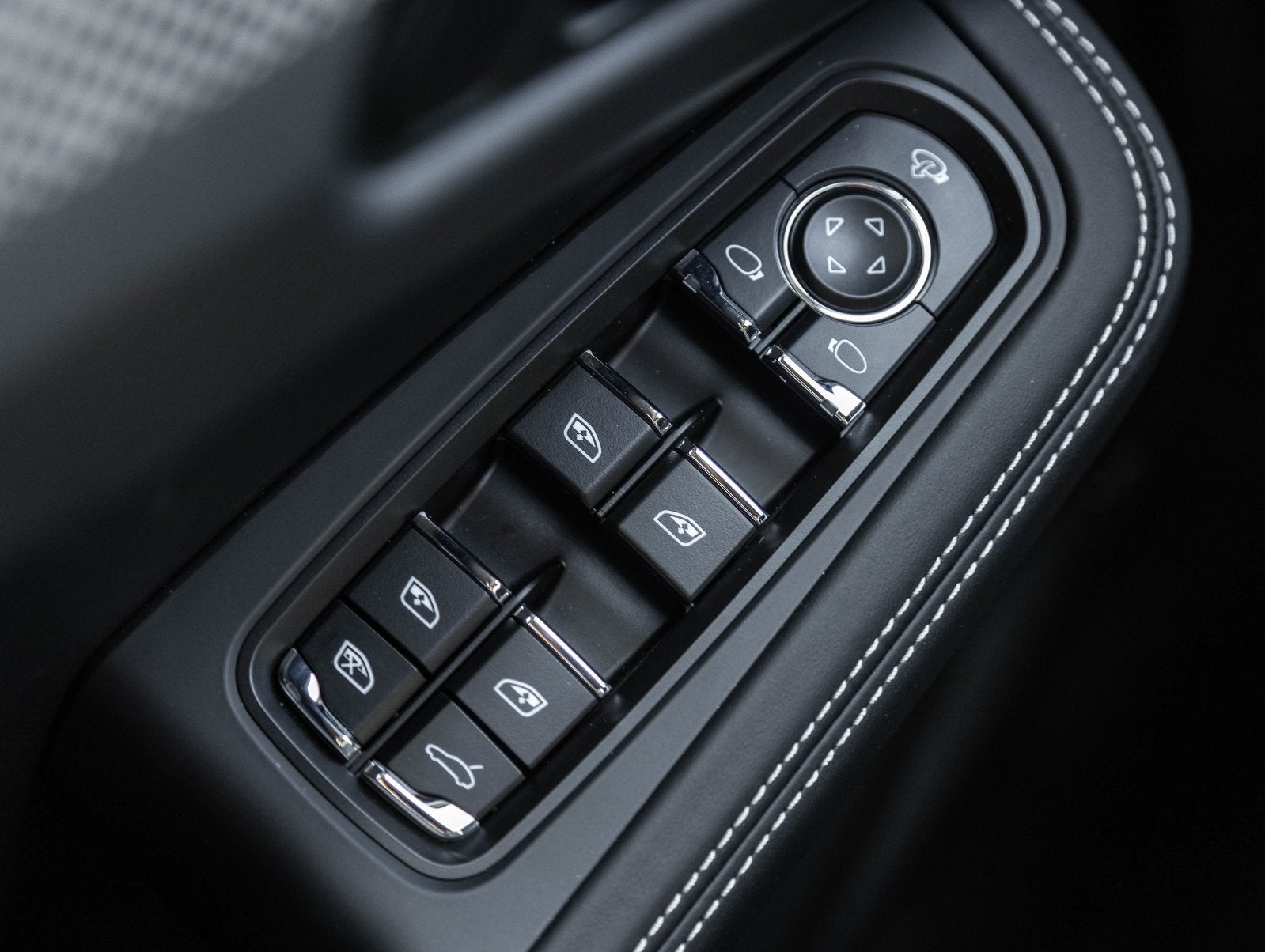 2026 Porsche Macan Macan GTS