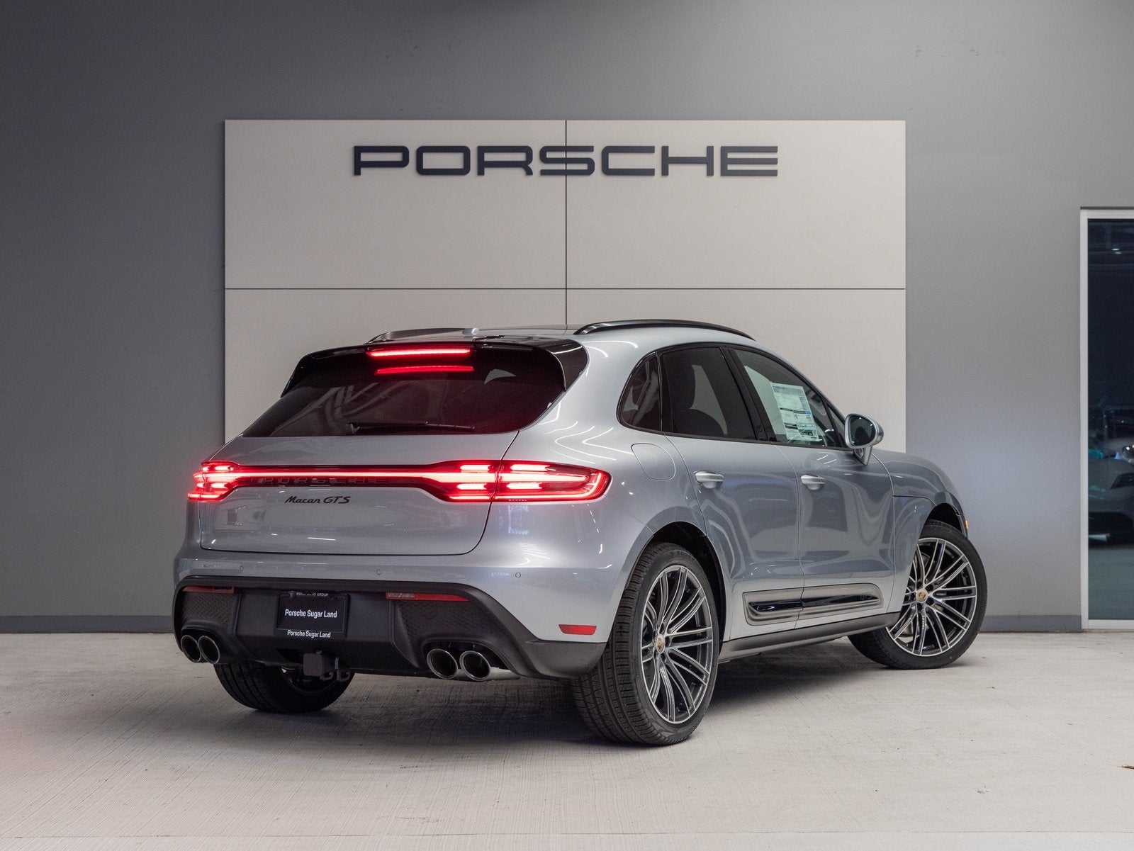 2026 Porsche Macan Macan GTS