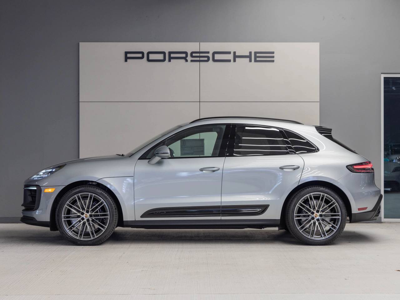 2026 Porsche Macan Macan GTS