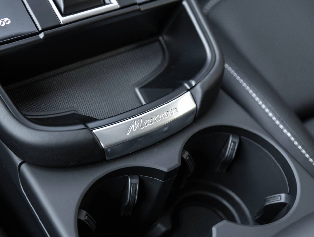 2026 Porsche Macan Macan GTS