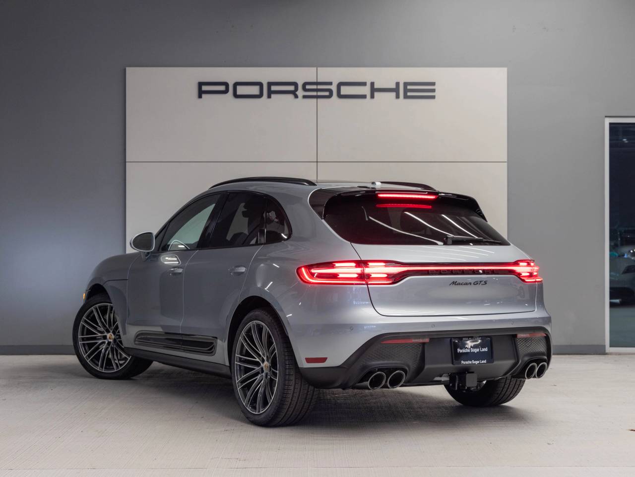 2026 Porsche Macan Macan GTS