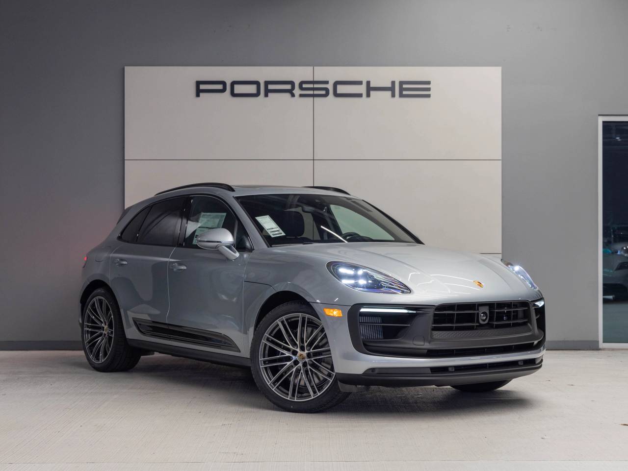 2026 Porsche Macan Macan GTS