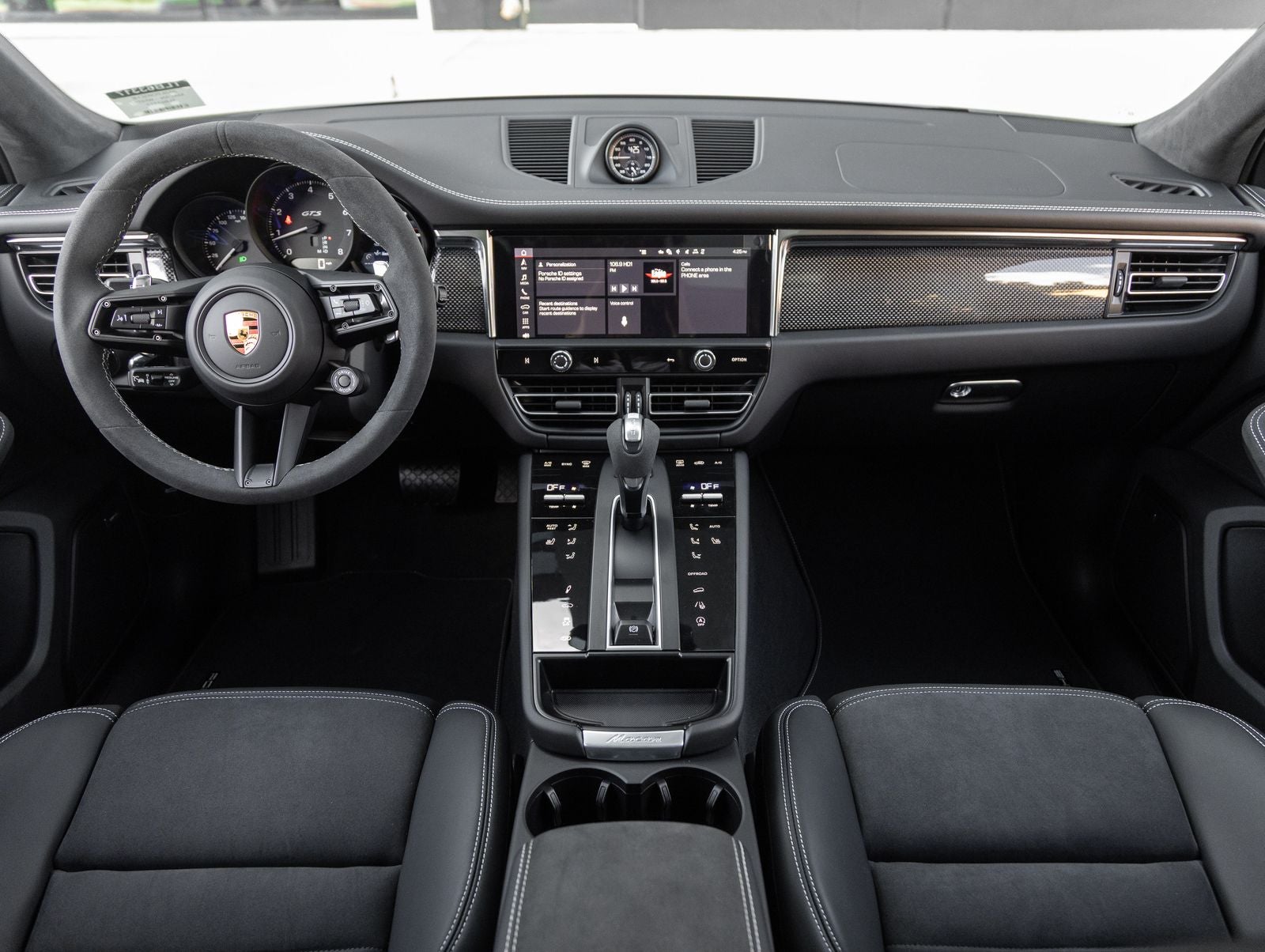 2026 Porsche Macan Macan GTS