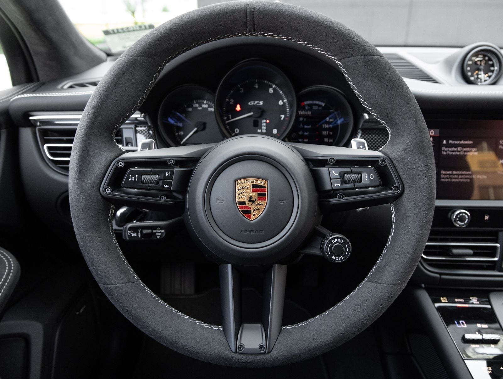 2026 Porsche Macan Macan GTS