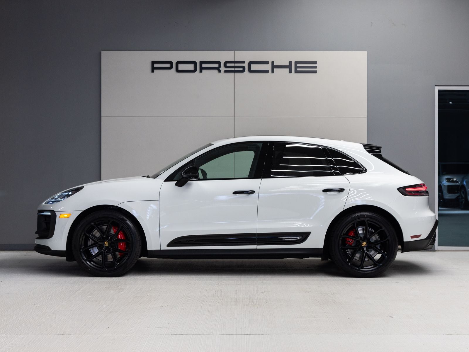2026 Porsche Macan Macan GTS