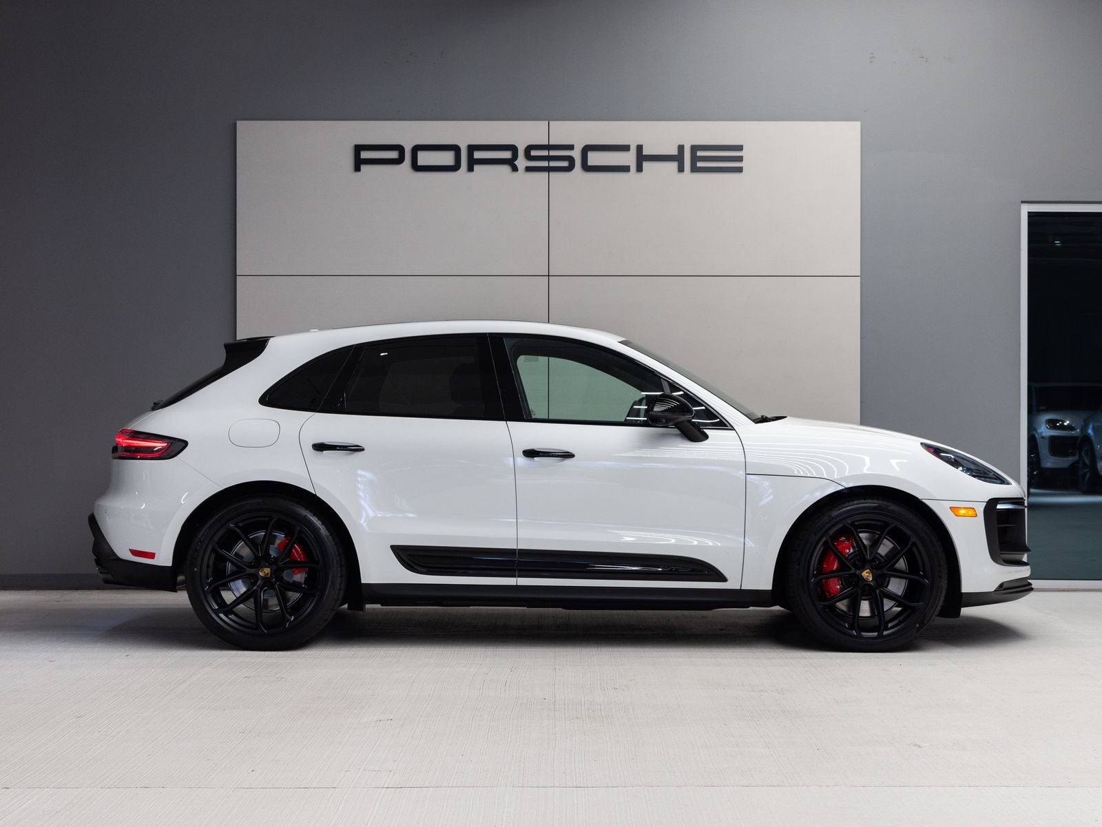 2026 Porsche Macan Macan GTS