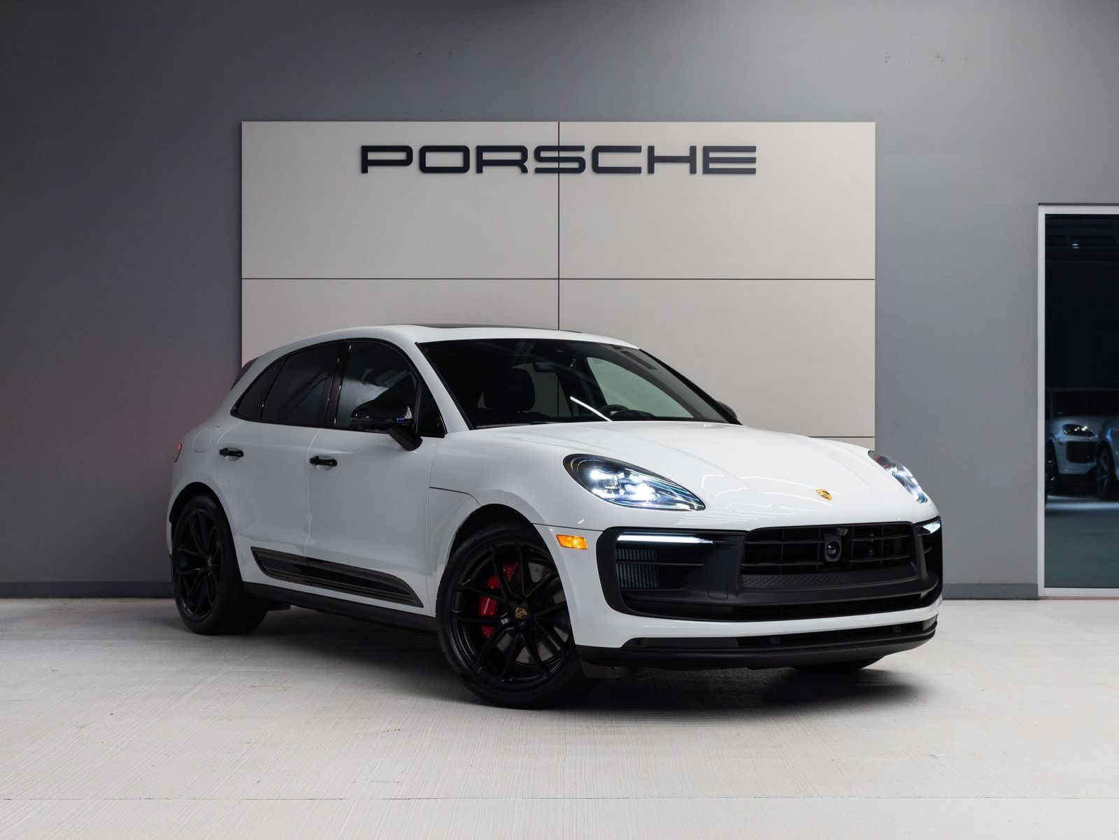2026 Porsche Macan Macan GTS