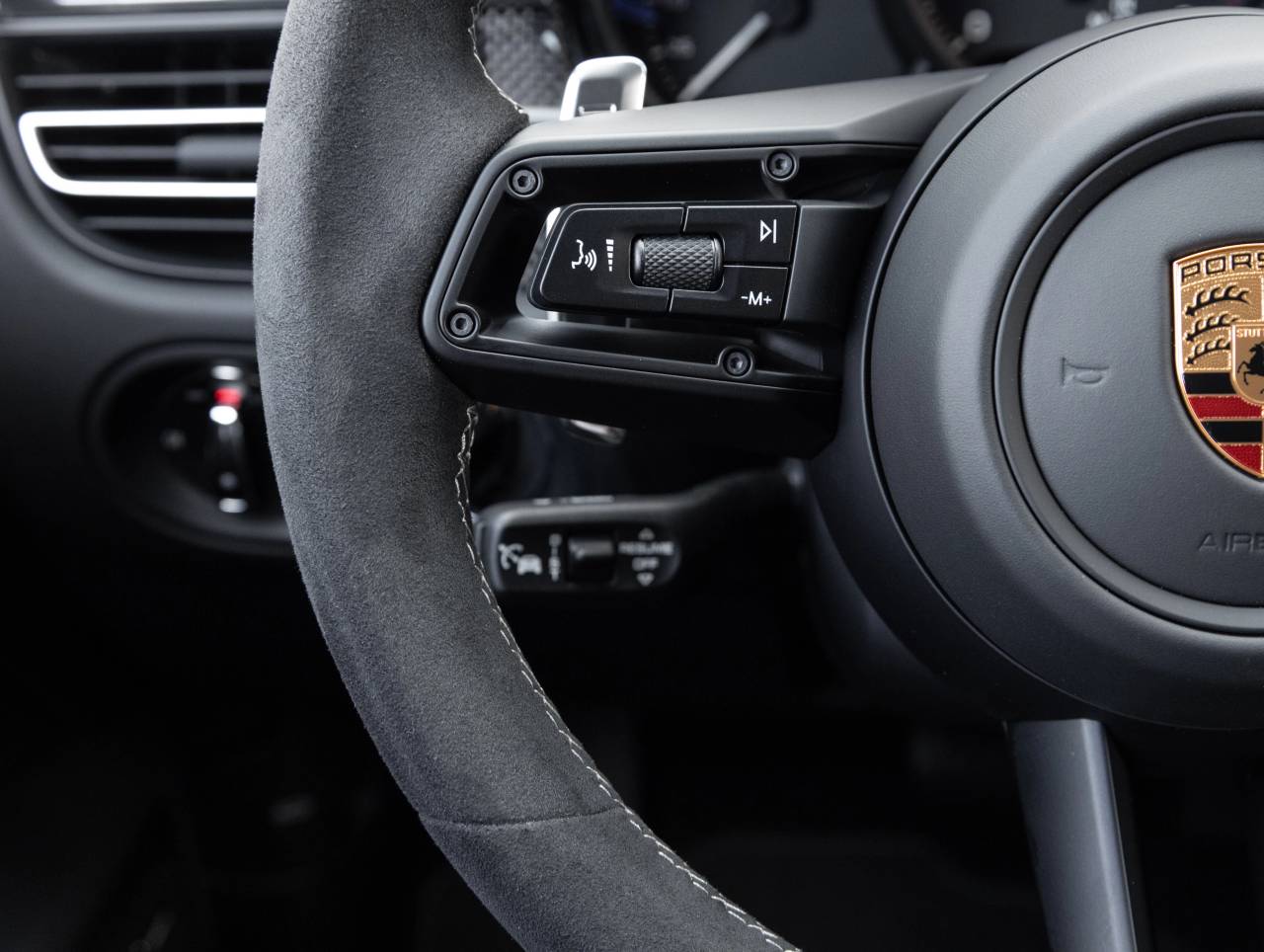 2026 Porsche Macan Macan GTS