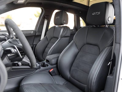 2026 Porsche Macan Macan GTS