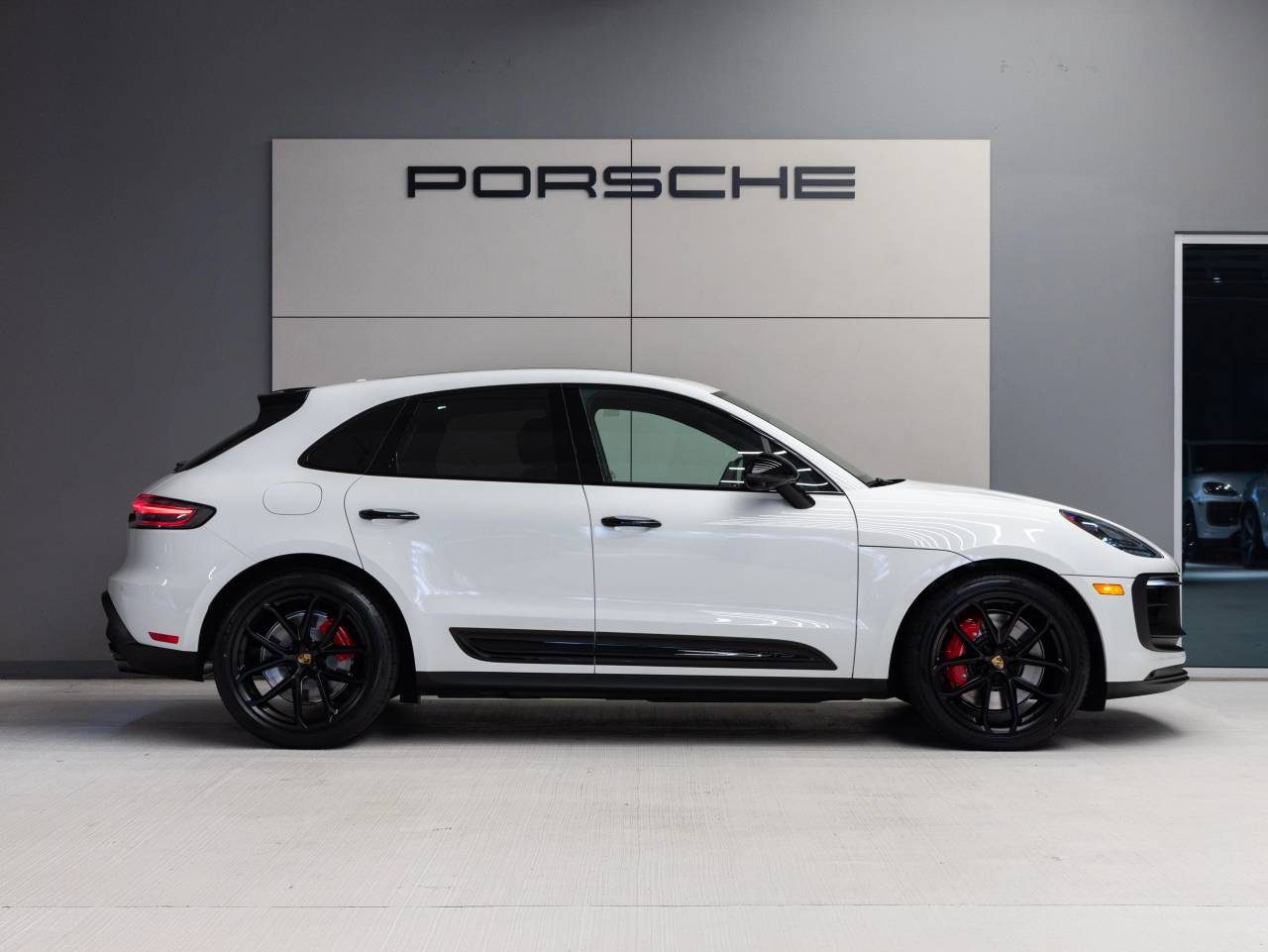 2026 Porsche Macan Macan GTS
