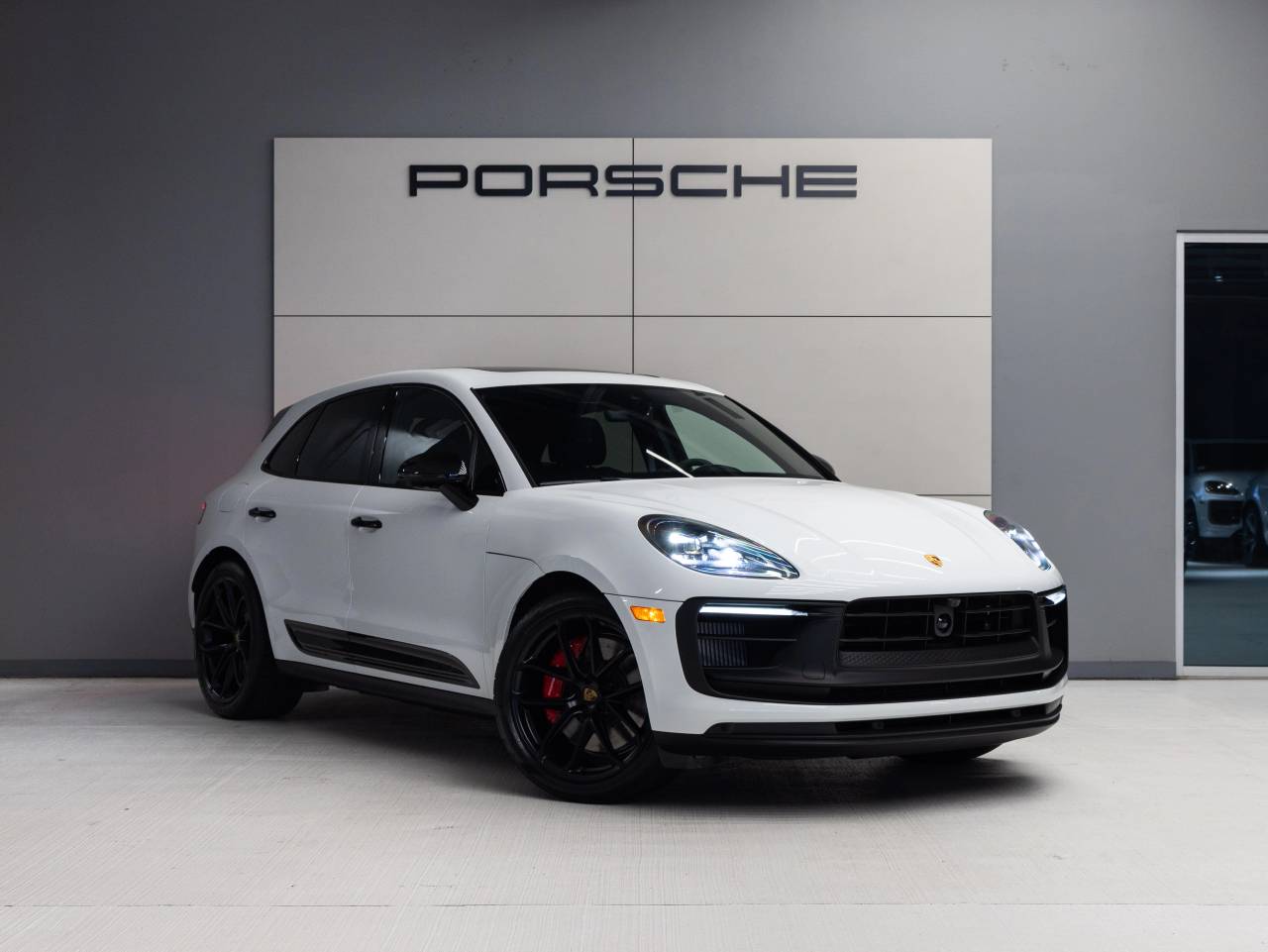2026 Porsche Macan Macan GTS