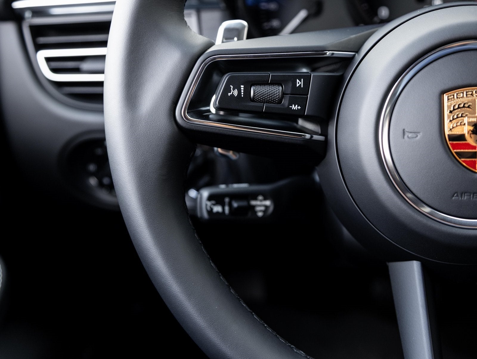 2026 Porsche Macan Macan GTS