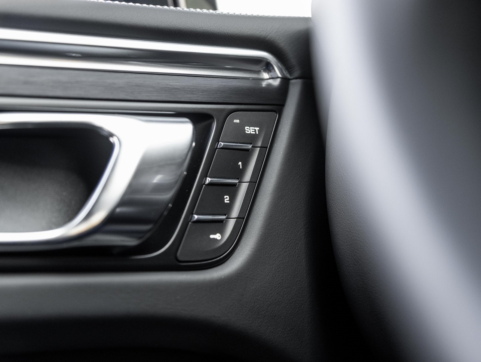 2026 Porsche Macan Macan GTS