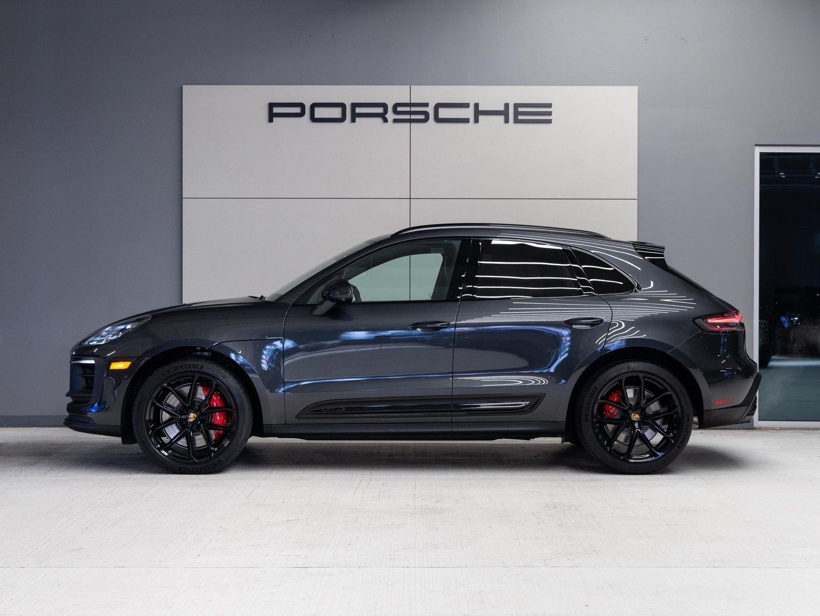 2026 Porsche Macan Macan GTS