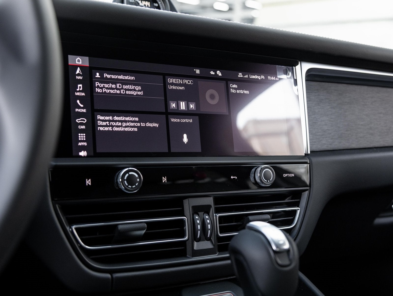 2026 Porsche Macan Macan GTS