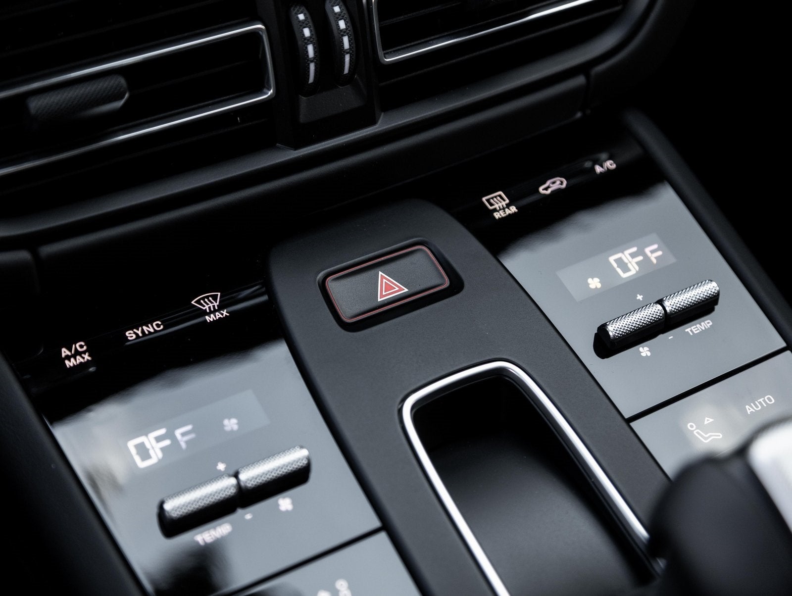 2026 Porsche Macan Macan GTS