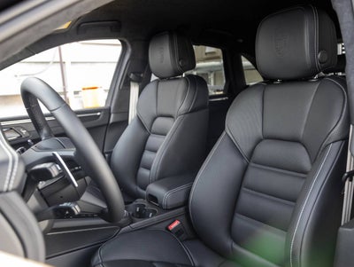 2026 Porsche Macan Macan GTS