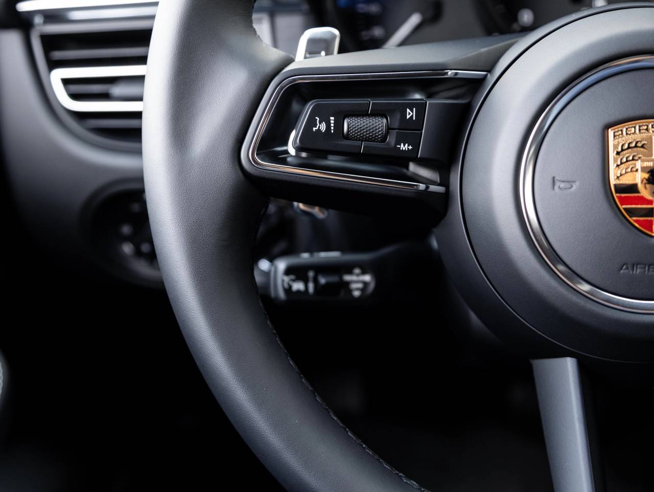 2026 Porsche Macan Macan GTS