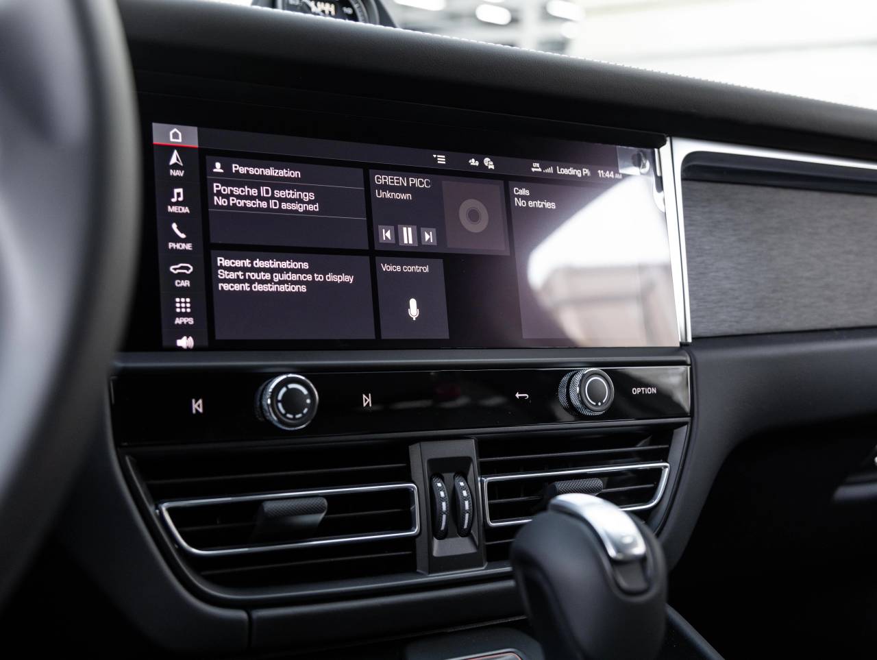 2026 Porsche Macan Macan GTS