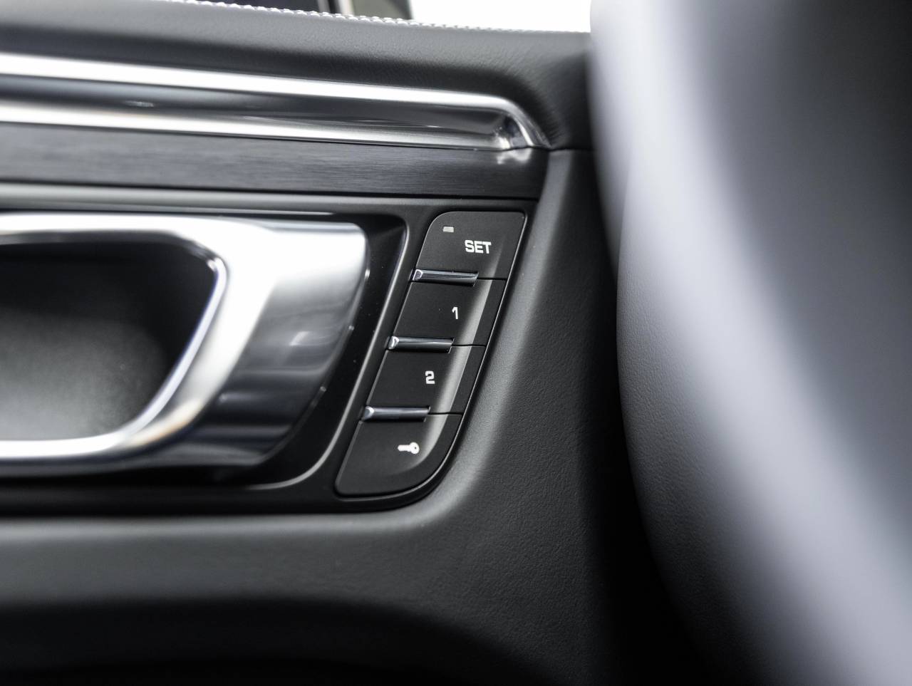 2026 Porsche Macan Macan GTS