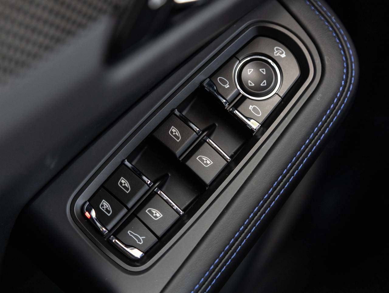 2026 Porsche Macan Macan GTS