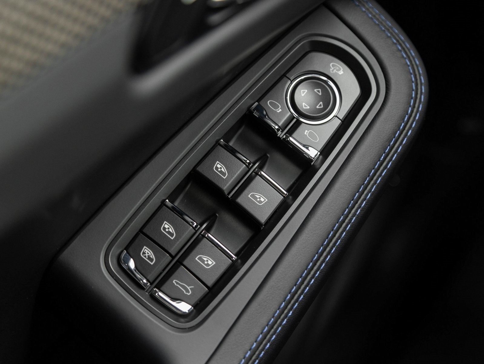 2026 Porsche Macan Macan GTS