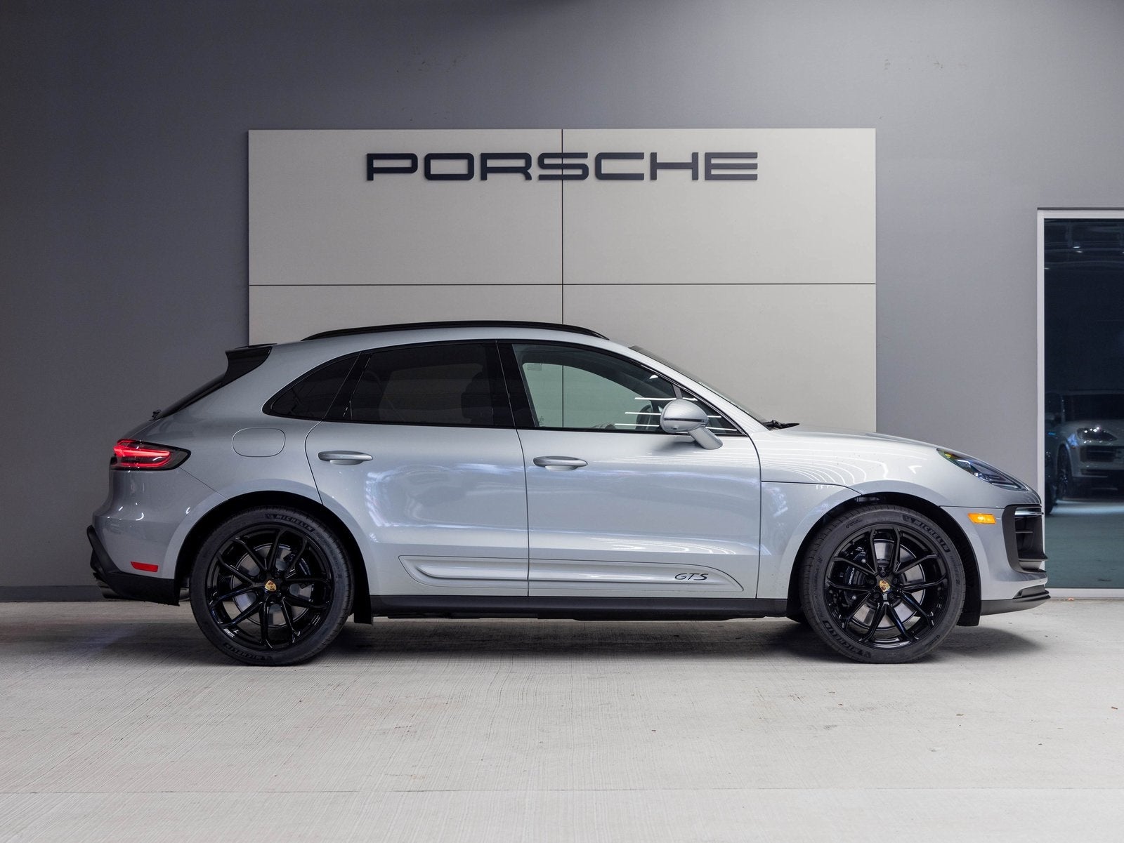 2026 Porsche Macan Macan GTS