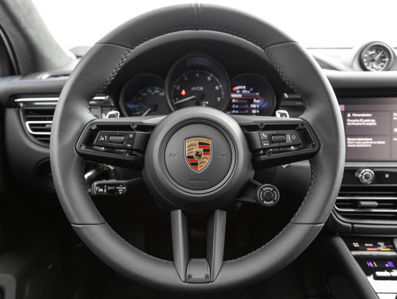 2026 Porsche Macan Macan GTS