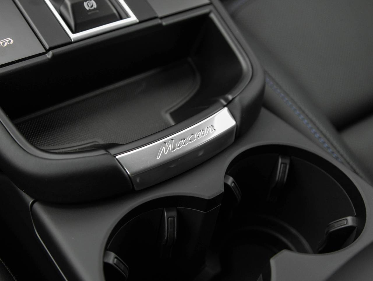 2026 Porsche Macan Macan GTS