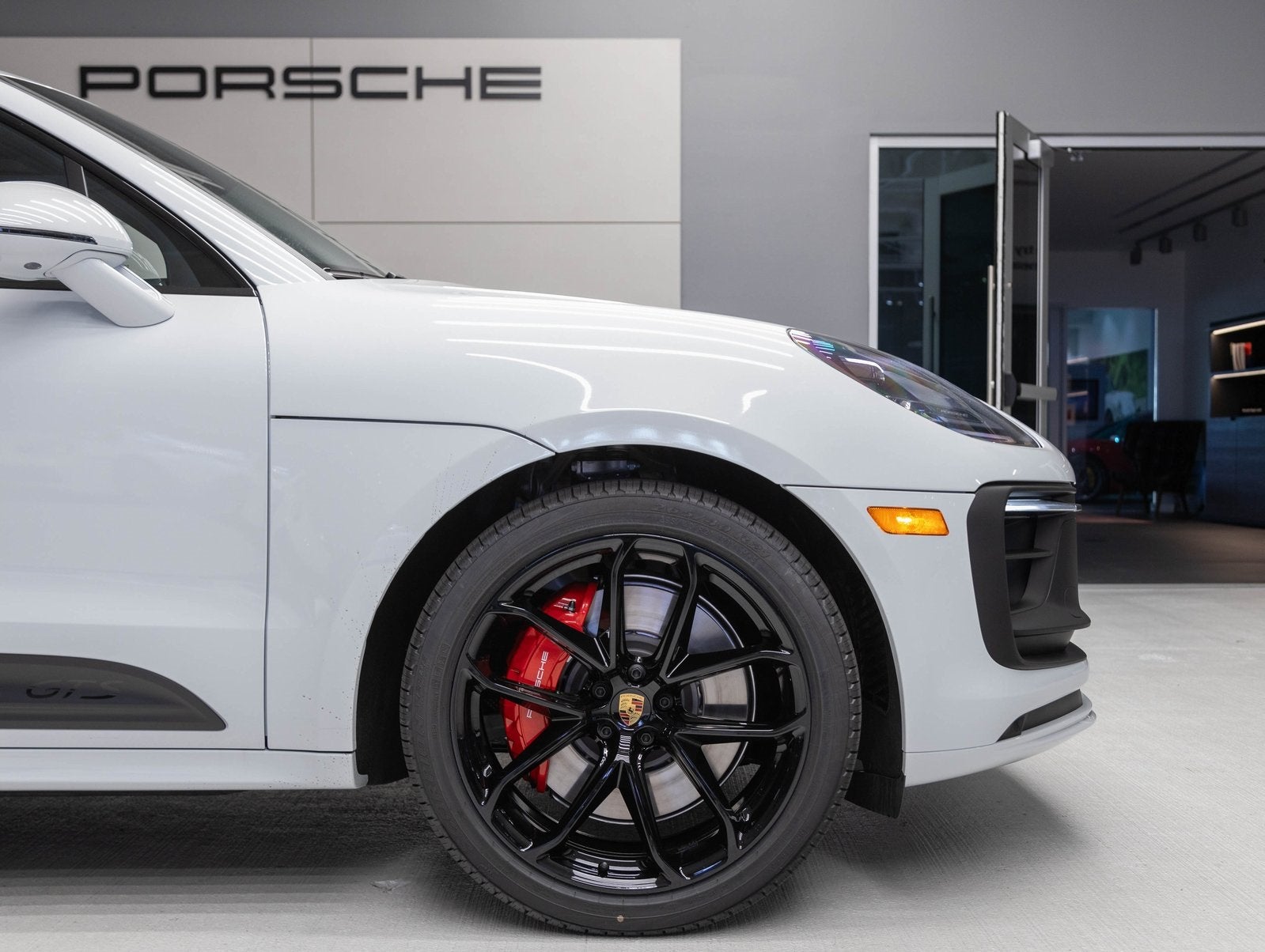 2026 Porsche Macan Macan GTS